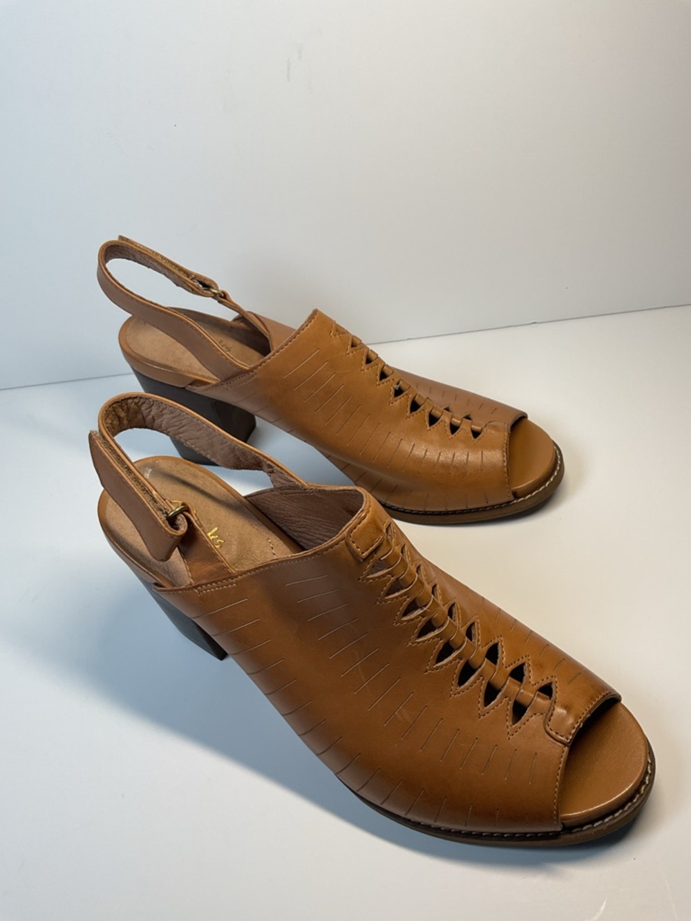 Clarks Leather Slingback Heels Tan Open Toe Comfort Sandals Women’s 9.5 - Picture 3 of 10